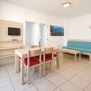 https://apartamentos-tramuntana-sant-antoni-de-portmany-ibiza.ibizaislandhotels.net